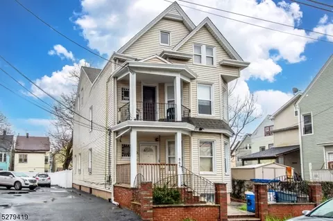 865 E 22nd St, Paterson, NJ 07513