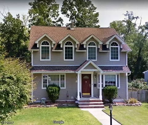 28 Pleasantview Dr, Wayne, NJ 07470