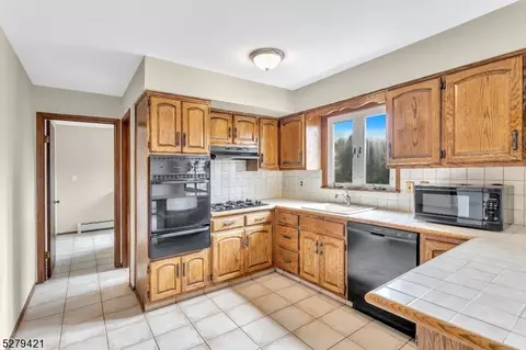 130 Harris Ave, Middlesex, NJ 08846 photo 14