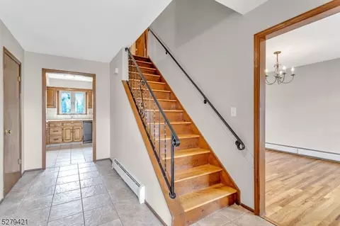 130 Harris Ave, Middlesex, NJ 08846 photo 8