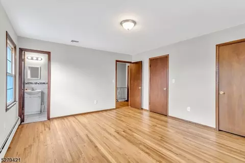 130 Harris Ave, Middlesex, NJ 08846 photo 22