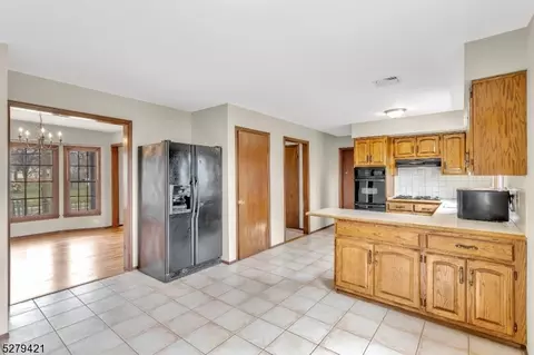 130 Harris Ave, Middlesex, NJ 08846 photo 12