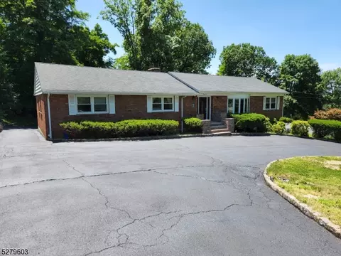 26 Alpine Dr, Wayne, NJ 07470 photo 1