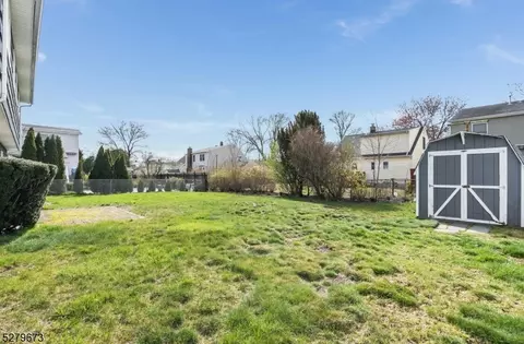 Exterior - 514 Hancock St, Middlesex, NJ 08846 photo 2 of 4