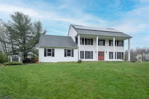 35 Braemar Pl, Bridgewater, NJ 08807
