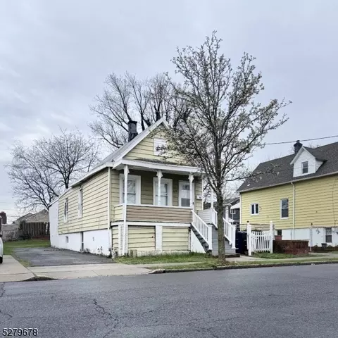 429 Thomas St, Perth Amboy, NJ 08861