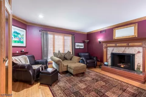 8 Watson Ct, Edison, NJ 08820 photo 14