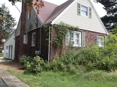 420 Clerihew Ln #2, Pompton Lakes, NJ 07442