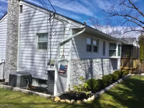 118 Irondale Rd, Wharton, NJ 07885