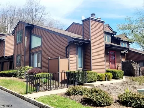 69 Aspen Dr, Bernards, NJ 07920
