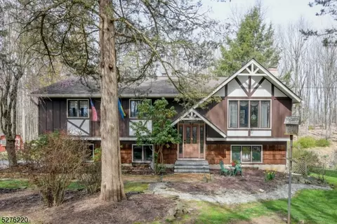 125 Crest Rd, Newton, NJ 07860