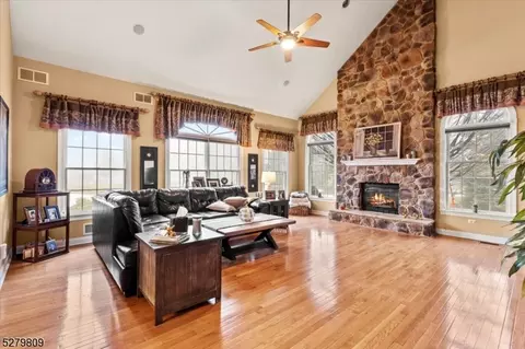 10 Edward Dr, Flemington, NJ 08822 photo 24