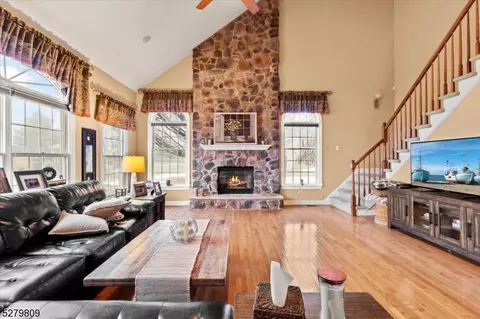 10 Edward Dr, Flemington, NJ 08822 photo 25