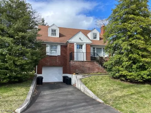 27 Ravine Dr W, Hawthorne, NJ 07506