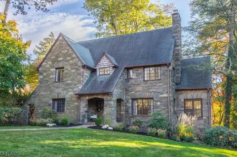 176 Wildwood Ave, Montclair, NJ 07043