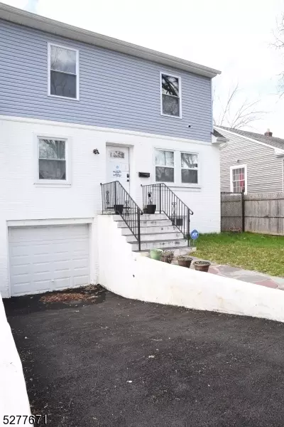 15 Chelsea Ave, East Orange, NJ 07018