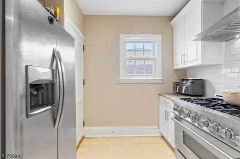 29 Eldridge St, Clifton, NJ 07013 photo 8