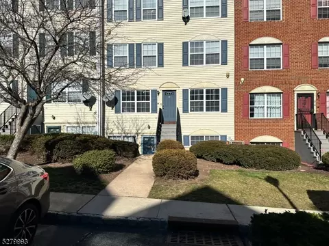 81 Vaughan Dr, Newark, NJ 07103