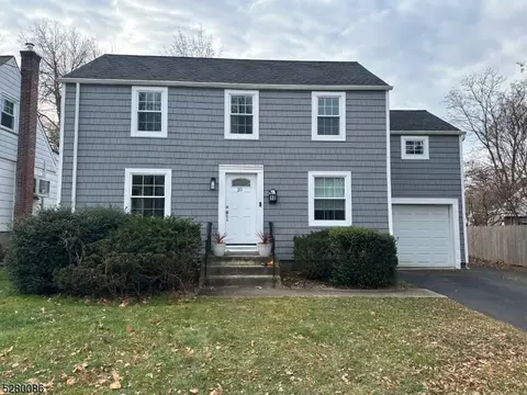 10 Washington Ave, West Caldwell, NJ 07006