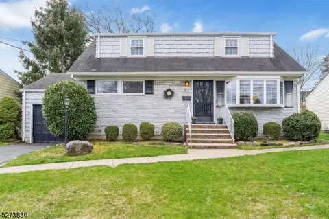 53 Greglawn Dr, Clifton, NJ 07013