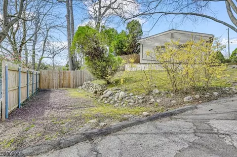 15 Surrey Dr, Wayne, NJ 07470 photo 38