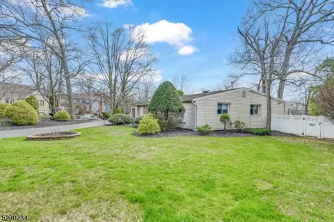 15 Surrey Dr, Wayne, NJ 07470 photo 37