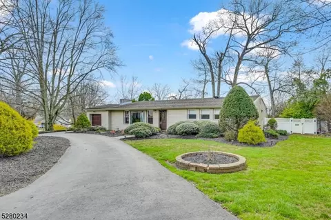 15 Surrey Dr, Wayne, NJ 07470 photo 6