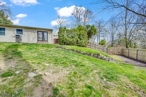 15 Surrey Dr, Wayne, NJ 07470 photo 36