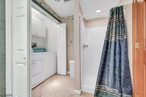 15 Surrey Dr, Wayne, NJ 07470 photo 22