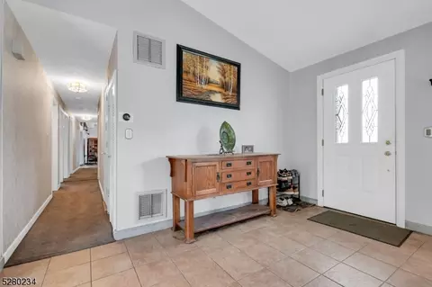 15 Surrey Dr, Wayne, NJ 07470 photo 24