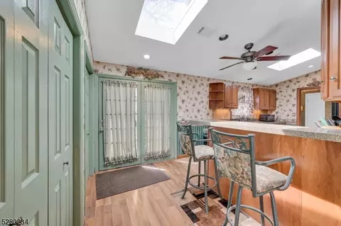 15 Surrey Dr, Wayne, NJ 07470 photo 16