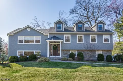 41 Heron Rd, Livingston, NJ 07039