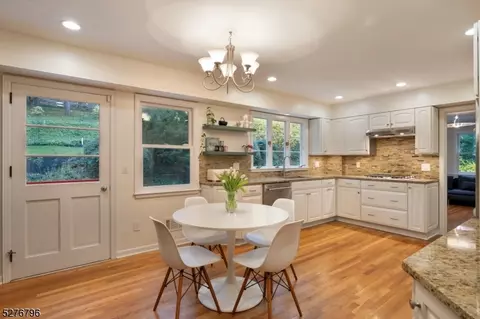 40 Twombly Dr, Summit, NJ 07901 photo 10