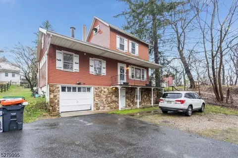 63 Beers St, Phillipsburg, NJ 08865