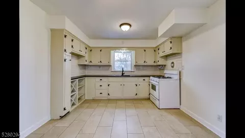 19 Wright Ct, Bloomfield, NJ 07003 photo 18