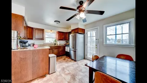19 Wright Ct, Bloomfield, NJ 07003 photo 9