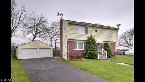 19 Wright Ct, Bloomfield, NJ 07003 photo 2