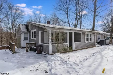 193 W Oakland Ave, Oakland, NJ 07436