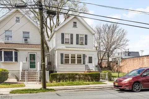 451 Davis Ave, Kearny, NJ 07032
