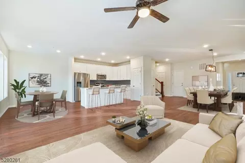 17 Albie Dr, Mountain Lakes, NJ 07046