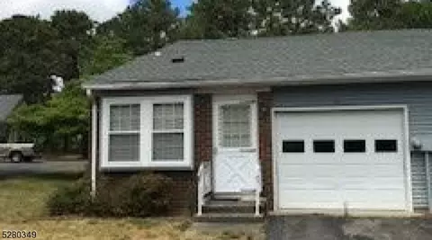 4 Pembroke Ln # A, Manchester Township, NJ 08759