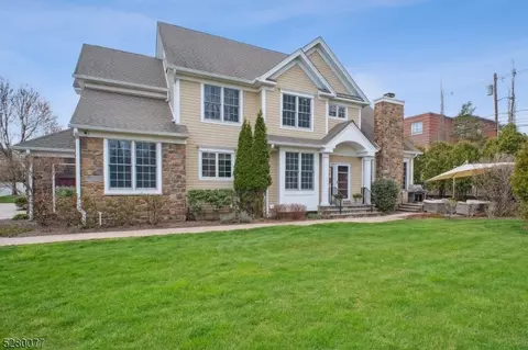 23 Woodstone Cir, Short Hills, NJ 07078