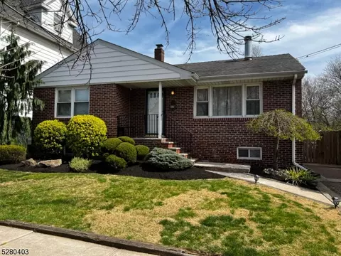 105 W 11th St, Linden, NJ 07036
