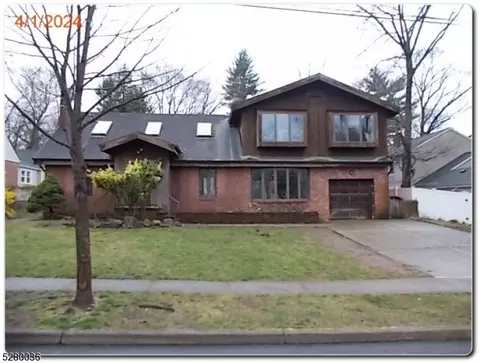 327 Wales Ave, River Edge, NJ 07661