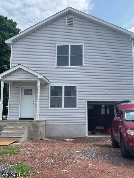 17 Ambrose St, Franklin Twp, NJ 08873
