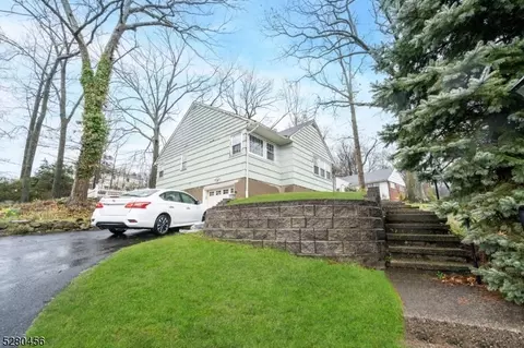 121 Macdonald Dr, Wayne, NJ 07470 photo 23