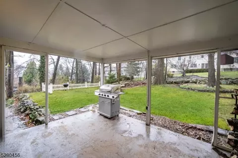 121 Macdonald Dr, Wayne, NJ 07470 photo 25