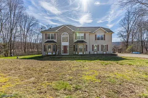 3 Anderson Rd, Byram Twp, NJ 07871