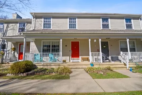 10 Eaton Ct, Hopewell, NJ 08525