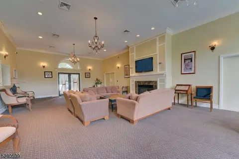 320 Brittany Dr #320, Wayne, NJ 07470 photo 21